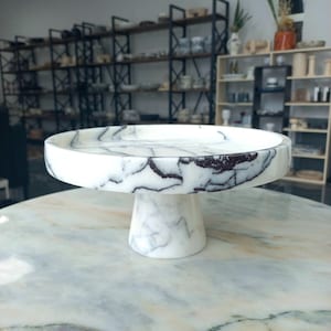 10-Zoll-Marmor-Tortenplatte, Obstschale, natürlicher fliederweißer Marmor, Kuchenplatte mit Fuß, Obstschale, Obstschale, Geschenke für sie