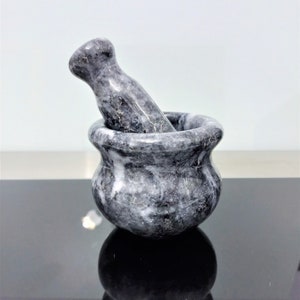 Mörser und Pistill aus natürlichem Marmor, 10 cm breit, silber-schwarz-grau-weißer Marmor, Küchen- und Wohngeschenke, Geschenke für sie
