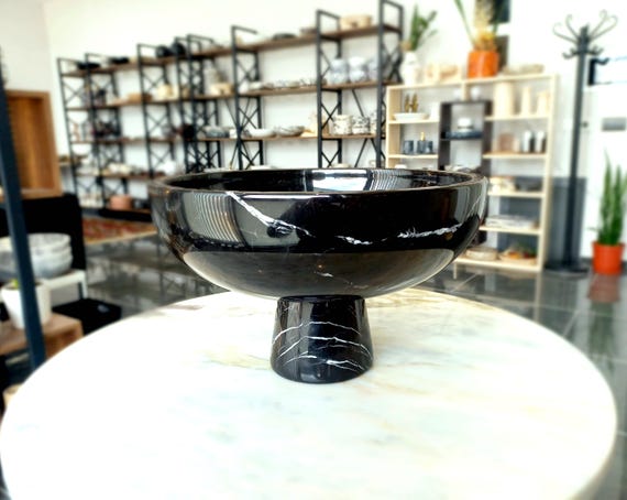 Pedestal serving bowl deals