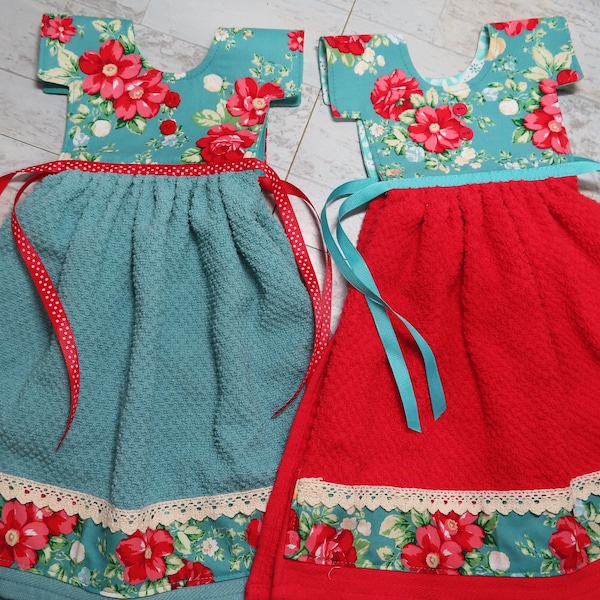Hanging Kitchen Towel ~ Oven Dress ~ Pioneer Woman Vintage Floral Bodice ~ Dish Towel Dress ~ Cotton Towel