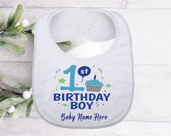Personalisiertes Babylätzchen - individueller Name, Geburtstags- oder Taufgeschenk für Neugeborene