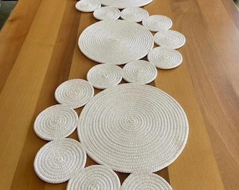 Runner da tavolo in iuta color crema: decorazione da tavolo in stile bohémien fatta a mano