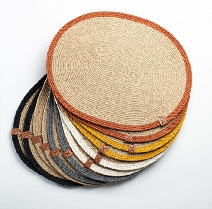 Modern Oval Jute Placemat With a Colorful and Bordered Design, Wicker