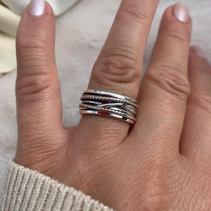 Chunky Silber Ringe für Frau-Multi-Layer-Ring-Mutter-Tagesgeschenk für sie-Zierliche Ring-Daumen einstellbar Dicke Boho Weaved Layered-Schmuck Bild 2