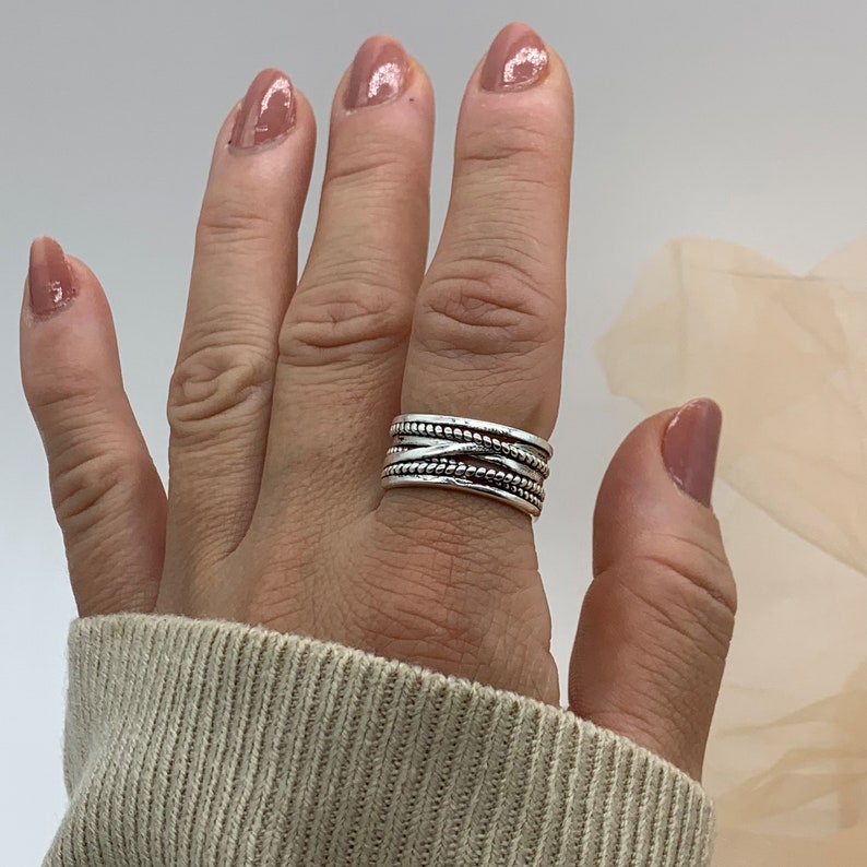 Chunky Silber Ringe für Frau-Multi-Layer-Ring-Mutter-Tagesgeschenk für sie-Zierliche Ring-Daumen einstellbar Dicke Boho Weaved Layered-Schmuck Bild 7