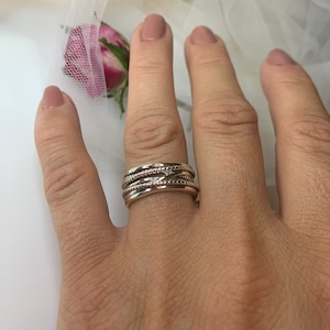 Chunky Silber Ringe für Frau-Multi-Layer-Ring-Mutter-Tagesgeschenk für sie-Zierliche Ring-Daumen einstellbar Dicke Boho Weaved Layered-Schmuck Bild 4