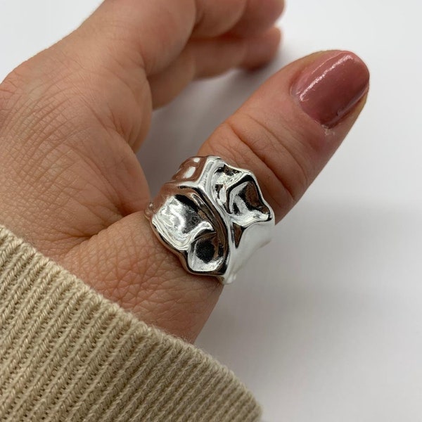 Silver Hammered Chunky Statement Pattern Ring-Mothers Day Gift For Her-Thumb Boho Thick Adjustable Ring-First Mothers Day Present-Moms