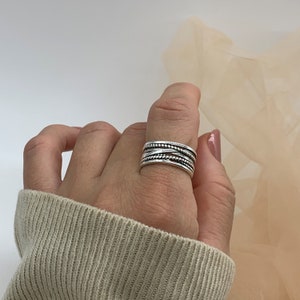 Chunky Silber Ringe für Frau-Multi-Layer-Ring-Mutter-Tagesgeschenk für sie-Zierliche Ring-Daumen einstellbar Dicke Boho Weaved Layered-Schmuck Bild 8
