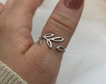 Tiny Leaves Ring- Mothers Day Gift For Her-Olive Leaf Ring-Thumb Ring-Chunky Boho Ring-Vine Plant Ring-Modern Minimal-Dainty Silver Ring