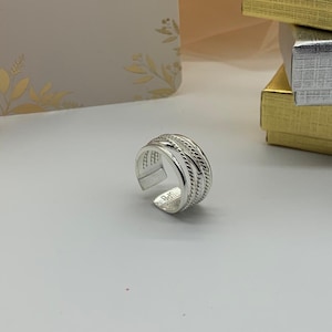 Bague superposition tissée au pouce Bague multi-couches argentée Cadeau fête des Mères pour elle Bague réglable épaisse Grosse bague bohème délicate Bijoux pour femme image 10