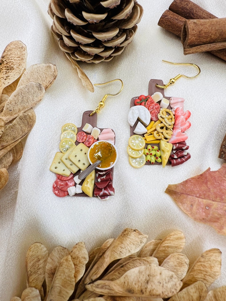 Miniature charcuterie board clay earrings, miniature food clay earrings, fake food 1 small (2.5/4 cm)