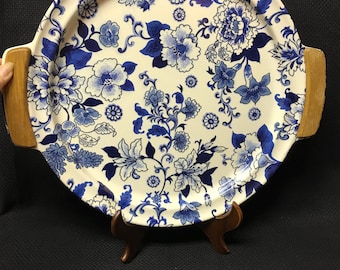 Antique Chinese Porcelain Platter, 16 7/8” W, Blue & White  Vintage Republic of China (Taiwan) Blue and White 16 inch Round Platter. display picture 1