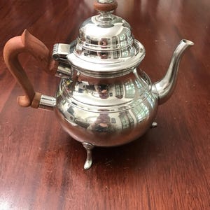 Williamsburg CW 80 Kirk Stieff Pewter Teapot W/Rosewood Handle