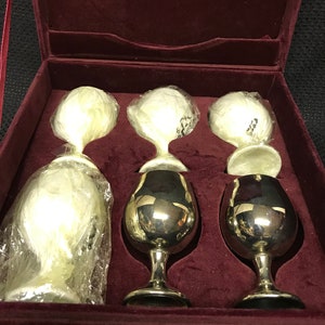 Vtg Godinger 8” Round Tray & 6 ..3” Liquor Goblets Silverplate