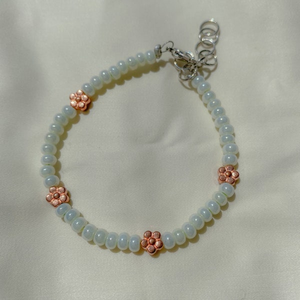 pastel green seed bead bracelet with flowers