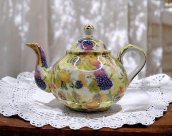 Vintage Collectible Gorgeous Fruit Motif Teapot by Baum Bros. Formalities. BRAND NEW.