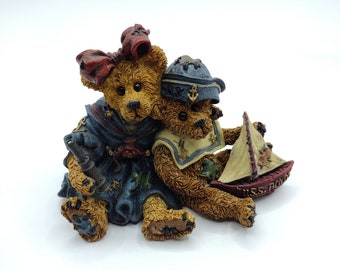 Boyds Bears Resin Figurine Elvira and Chauncey Fitzbruin. Boyds Collection. Like New.