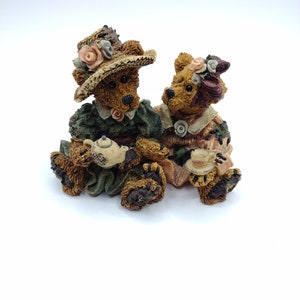 Boyds Bears Resin Figurine Emma and Bailey Afternoon Tea. Boyds Collection. Like New.