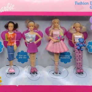 Vintage Barbie. Collectible Fashion Doll Pen Gift Set Includes Medium Point, Black Ink Pens with 4 Stands. NEW.