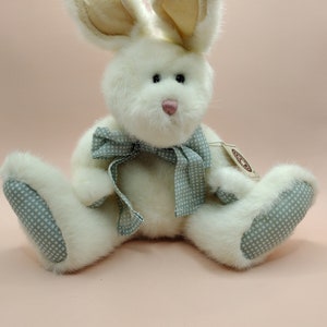 Vintage Boyds Bears Petey Thumpster Bunny Rabbit. With Original Tags. Like NEW. Vintage Collectible.