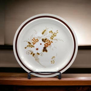 Four Season Vintage Stoneware Retro Plate Floral Stoneware Plate. Made in Japan.