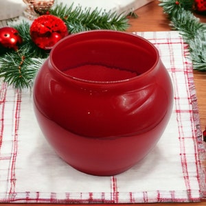 FTD Red Vase. Red Ruby. Round Glass Vase. Christmas Centerpiece. Vintage and Preowned.