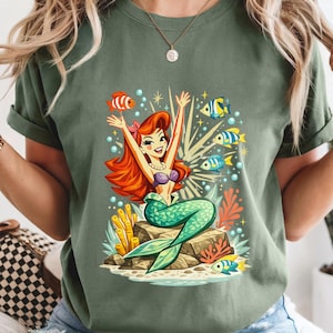 Retro Atomic Little Mermaid Illustration T-Shirt | Mid Century Mermaid Lover Underwater Fish Coral Design bild 5