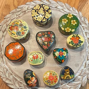Vintage Hand Painted Lacquered Paper Mache Trinket Jewelry Boxes - Kashmir India