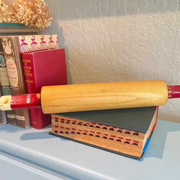 Vintage 1950s Wooden Chippy Red Handle Kitchen Rolling Pin