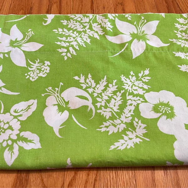 Vintage Green and White Tropical Floral Twin Flat Sheet by Lady Pepperell