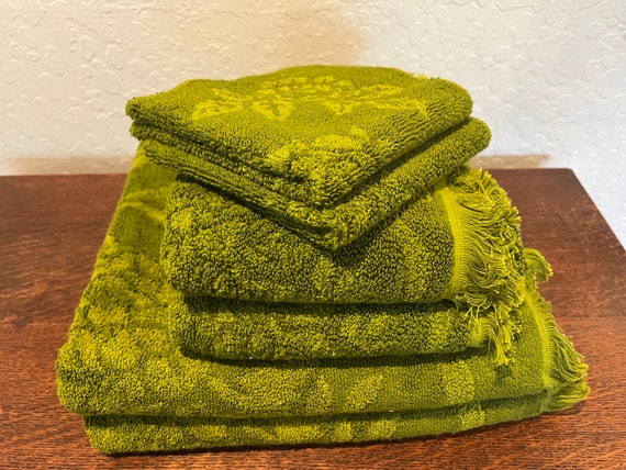 1970s Vintage Fieldcrest Towel Set Light Green & Gold Terry Cloth
