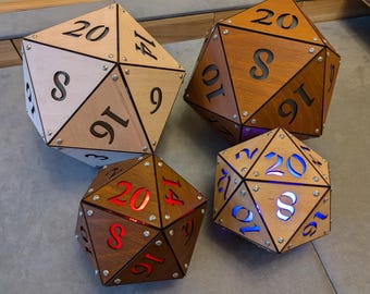 Dados D20 grandes e iluminados
