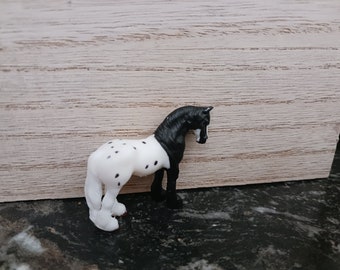 New Hartland draft horse figurine by Laurie Jo Jensen