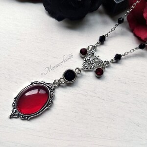 Victorian stainless steel necklace with black beads and red glass cabochon pendant, gothic jewelry, romantic gothic necklace 画像 2