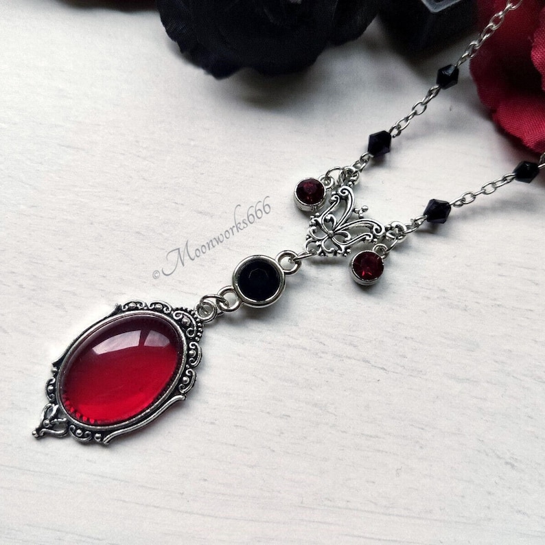 Victorian stainless steel necklace with black beads and red glass cabochon pendant, gothic jewelry, romantic gothic necklace 画像 2