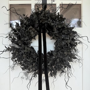 Black Halloween Wreath for Front Door, Gothic Wreath, Fall Wreath with Black Florals, Spooky Season Wreath, Halloween Decor, Glam Halloween