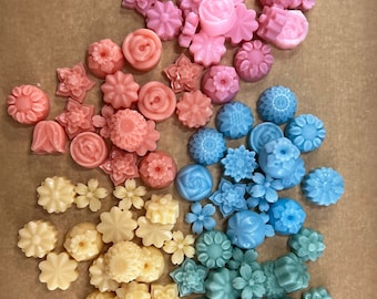 Spring Scented Assorted Flower Shaped Wax Melts| Choose From 5 Fragrance Choices| 3, 6, and 12 oz. sizes