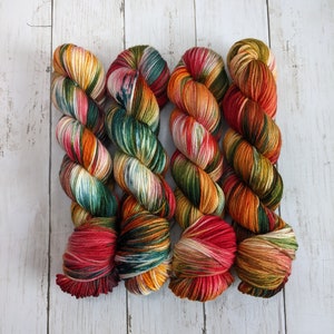 Feuilles d'automne | PRÊT À L'EXPÉDITION | Fil teint à la main, fil teint sur mesure, fil à chaussettes, fil peignée, laine mérinos Superwash