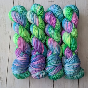 Mix Tape / LISTO PARA ENVIAR / Hilo teñido a mano, hilo teñido indie, hilo para calcetines, hilo peinado, merino superlavado