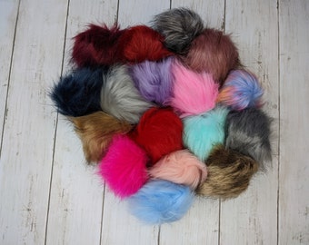 Ikigaifiber Faux Fur Pom-Pom - River Colors Studio