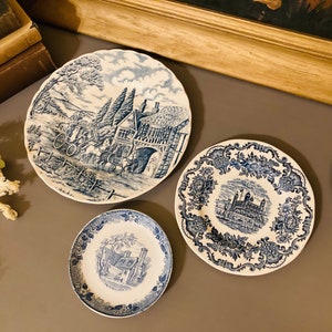 VINTAGE Set of 3 Blue Plates/ Made in England/ Old English Staffordshire Ware/ Royal Homes of Britain Blue Plate