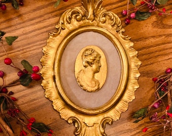 VINTAGE Gorgeous Victorian Cameo Lady/ Gold Oval Frame/ Wall Décor Art/ Antique Victorian Art/ Victorian Florentine Ornate Frame