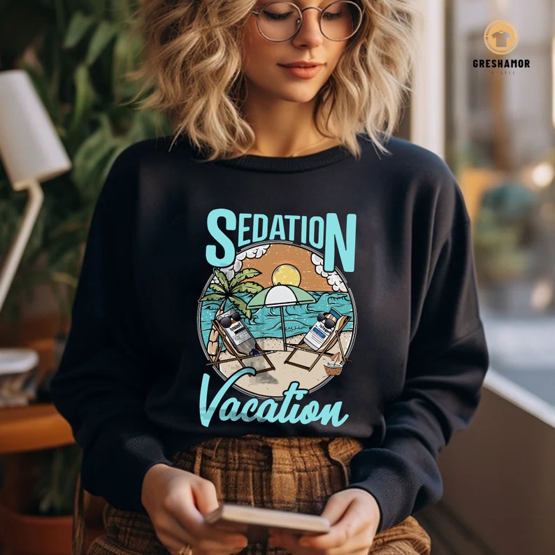 Sedation Vacation ICU Nurse Shirt: Funny Intensive Care Tee Bild 10