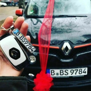 Personalisierter Auto-Schlüsselanhänger Mini-Kennzeichen mit Geschenkbox – Auto Zubehör für Autoliebhaber
