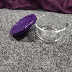 Pyrex 1 Cup Clear Round Glass Food Storage Bowl w/ Lid #7202A