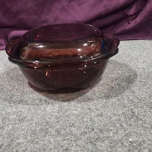 Vintage Mexico #11 Square Purple Amethyst Glass Casserole Baking Dish with Lid