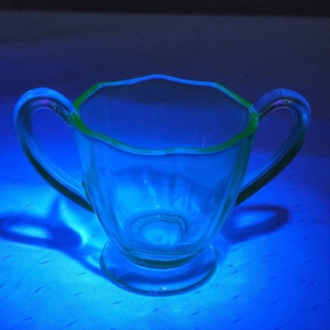 Vintage Grün Uran / Vaseline Glas Fostoria Fairfax Green Footed Sugar Mini 2.5 &quot;h