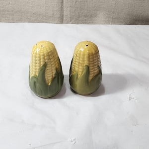 Vintage Shawnee Pottery King Corn Salt and Pepper Shaker Set 3.5&quot; Ohio