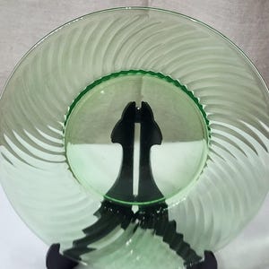 Vintage Depression Glass Uranium Green Swirled Salad Plate Twisted Optic 8"