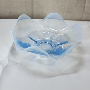 Vintage Duncan Miller Canterbury Blue Opalescent Flower Petal Bowl